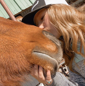 Meet your Posher, Melia